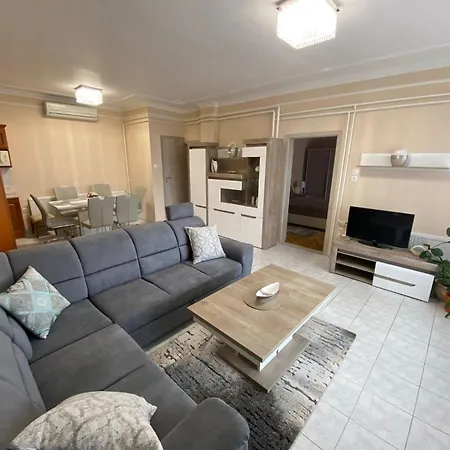 Sarga-kek Haz בית אירוח *