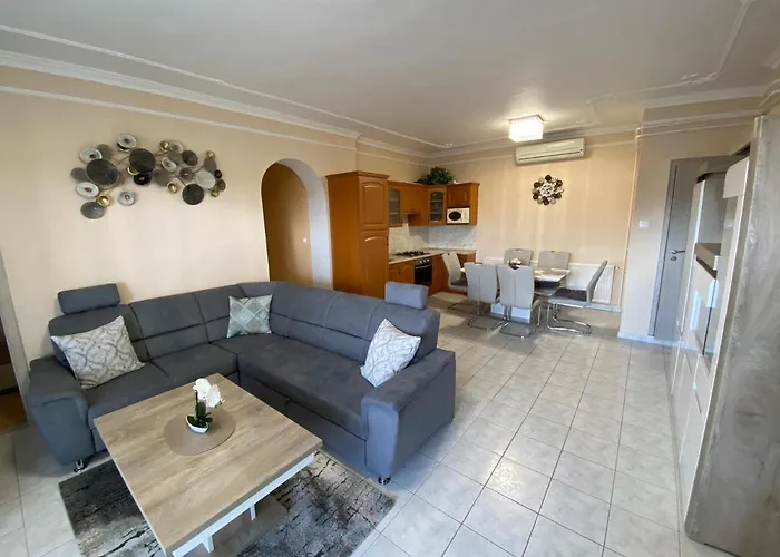 בית אירוח Sarga-kek Haz *